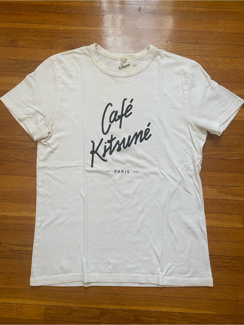 MAISON KITSUNÉ Cream T-Shirt with Black Café Kitsuné Script Size S